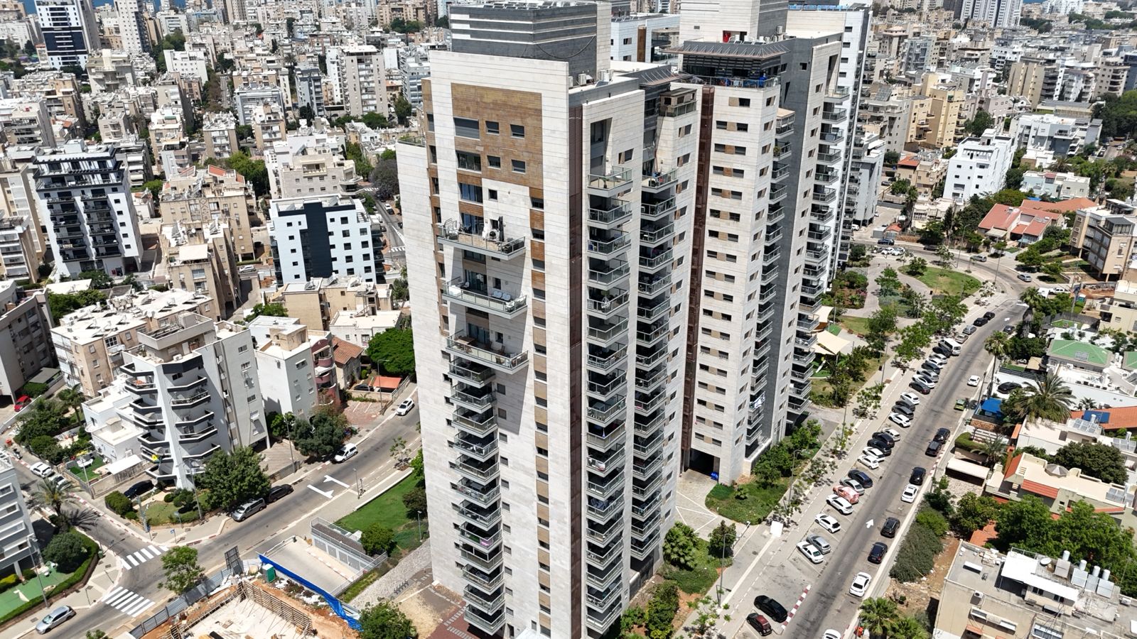New 3-room apartment – city center