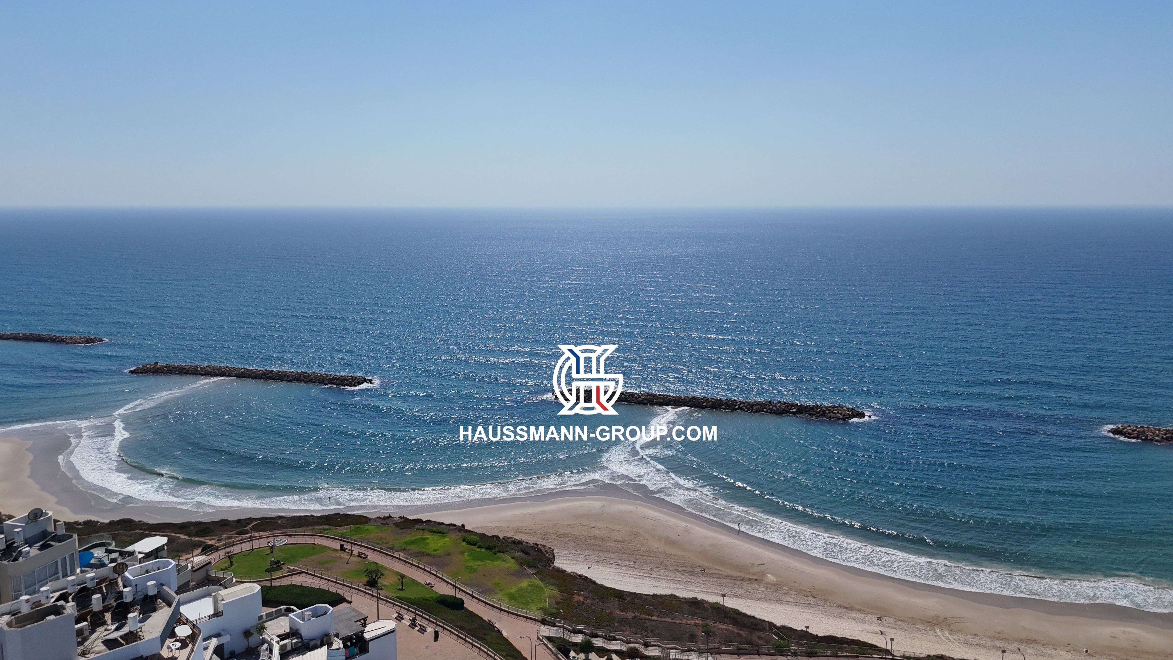 Smilansky 5-room with balcony and Safe room (Mamad).