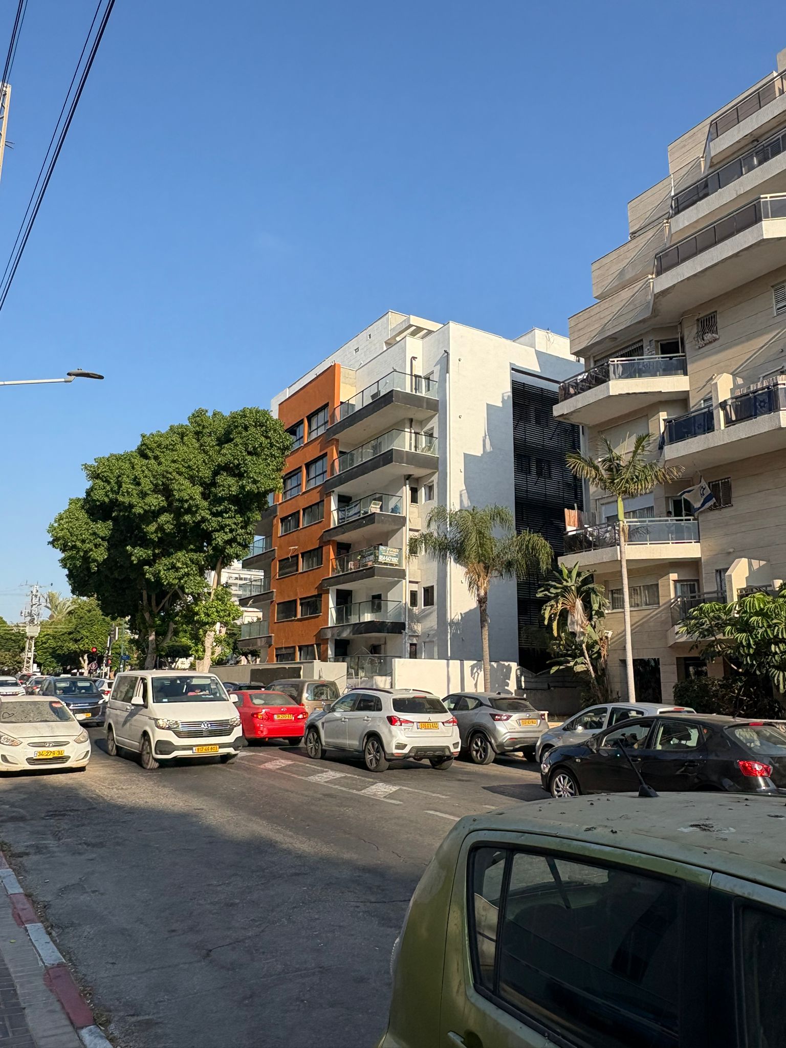Great opportunity! Apartment with terrace near the city center